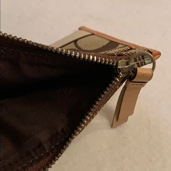 Coach Change Purse - Picture 5 of 5